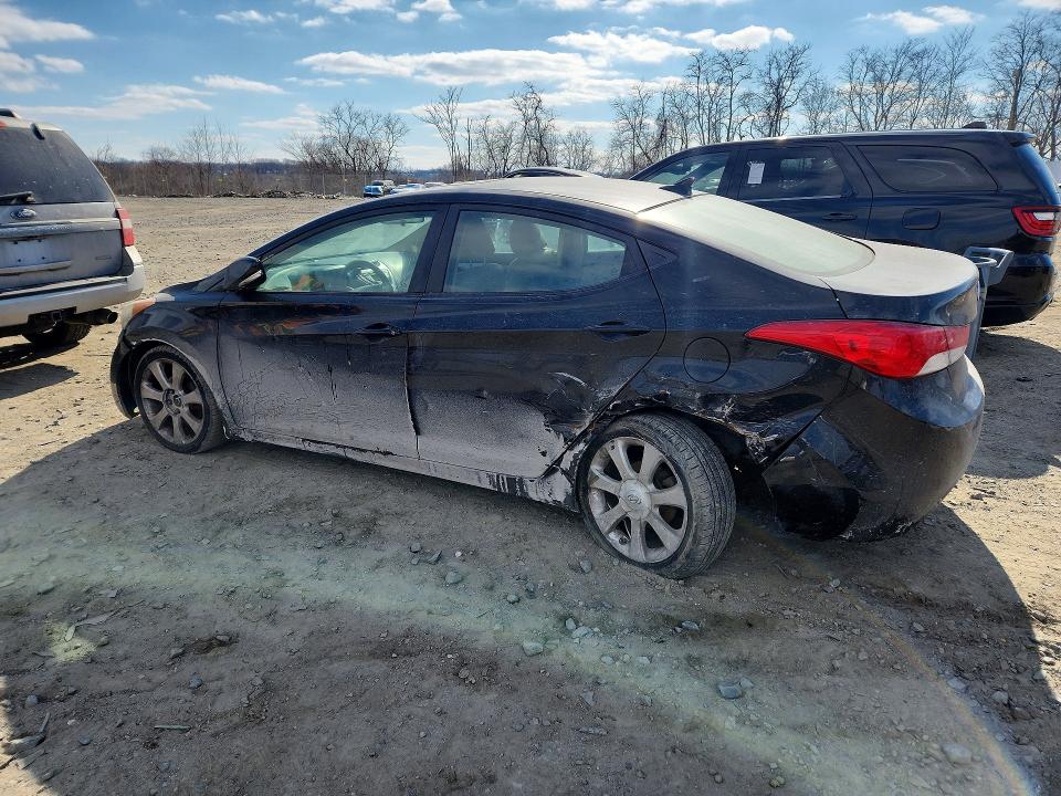 Photo 2 from auction – 2011 HYUNDAI ELANTRA with VIN 5NPDH4AEXBH038305