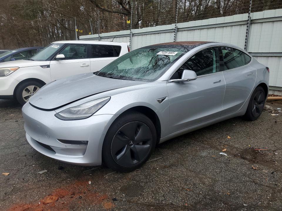 TESLA MODEL 3 2018 with VIN 5YJ3E1EA5JF005235 - Photo from auction