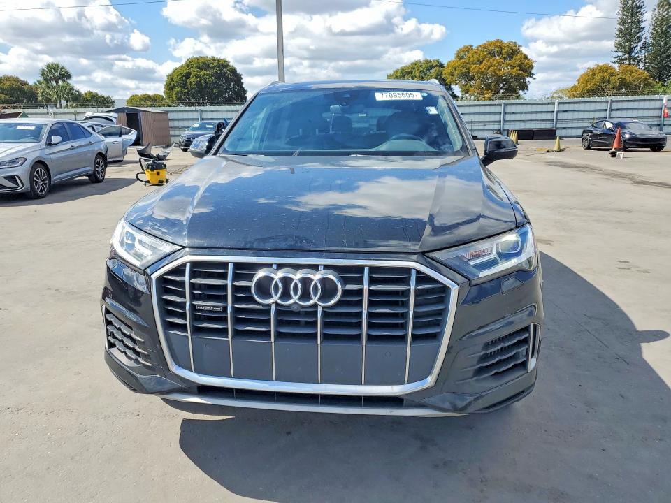 Photo 5 from auction – 2020 AUDI Q7 PREMIUM with VIN WA1LXAF71LD002284
