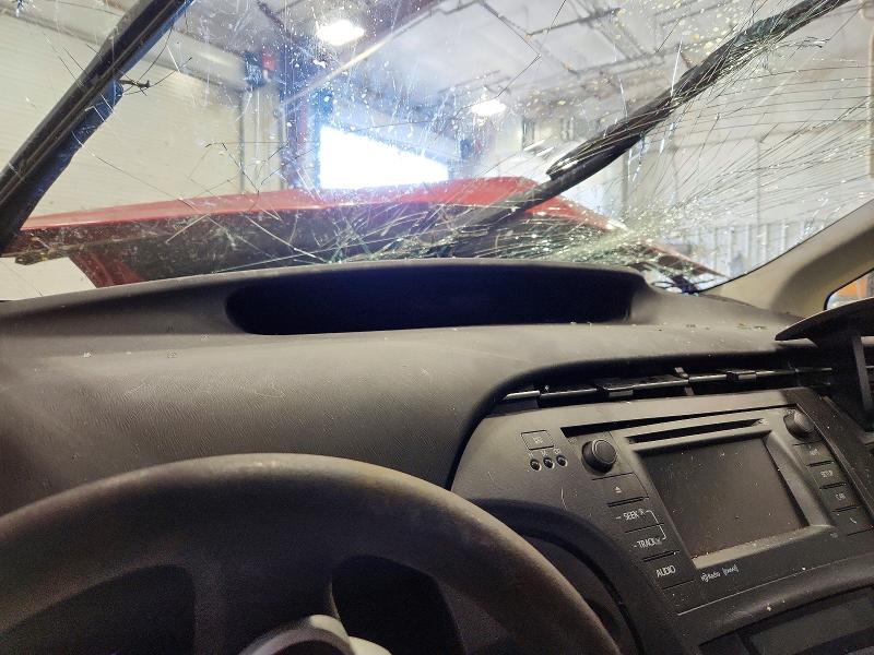 Photo 9 from auction – 2015 TOYOTA PRIUS with VIN JTDKN3DU7F0427127