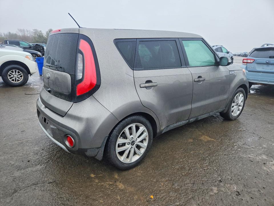 Photo 3 from auction – 2017 KIA SOUL with VIN KNDJP3A54H7491431