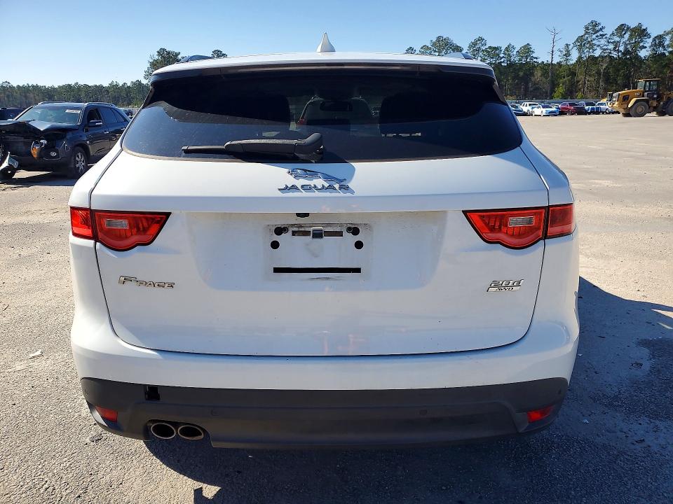 Photo 6 from auction – 2017 JAGUAR F-PACE with VIN SADCJ2BN6HA098587