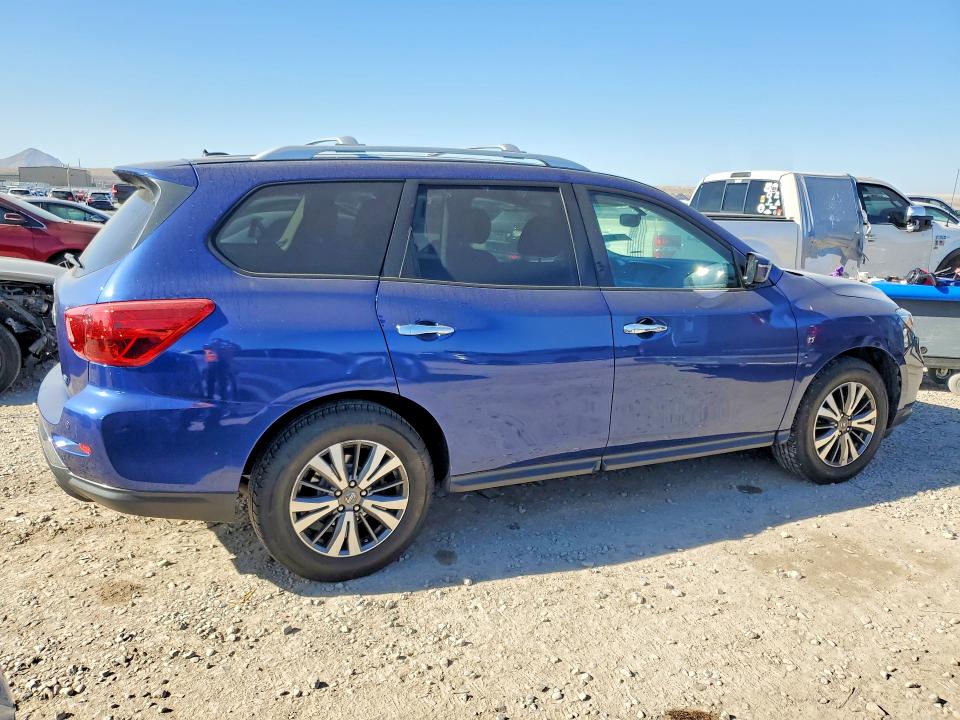Photo 3 from auction – 2017 NISSAN PATHFINDER with VIN 5N1DR2MN6HC608748