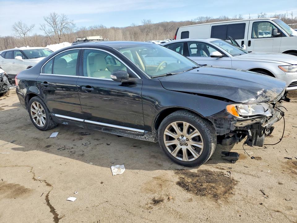 Photo 4 from auction – 2010 VOLVO S80 3.2 with VIN YV1960AS3A1130768