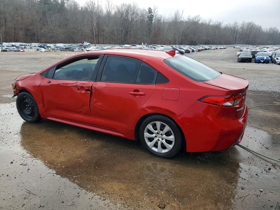 Фото 2 с аукциона – 2021 TOYOTA COROLLA LE с VIN 5YFEPMAE4MP181134