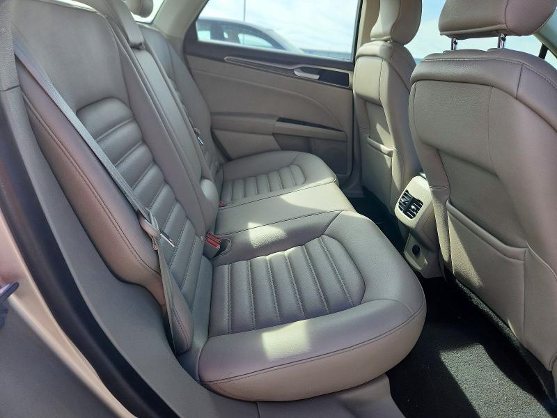 Photo 10 from auction – 2019 FORD FUSION with VIN 3FA6P0CD7KR224654