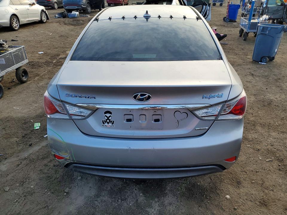 Photo 6 from auction – 2013 HYUNDAI SONATA with VIN KMHEC4A48DA100476