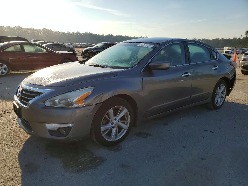 NISSAN ALTIMA 2.5 2015 with VIN 1N4AL3AP3FC587557 - Photo from auction