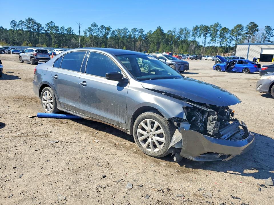Photo 4 from auction – 2015 VOLKSWAGEN JETTA with VIN 3VWD07AJ0FM413492