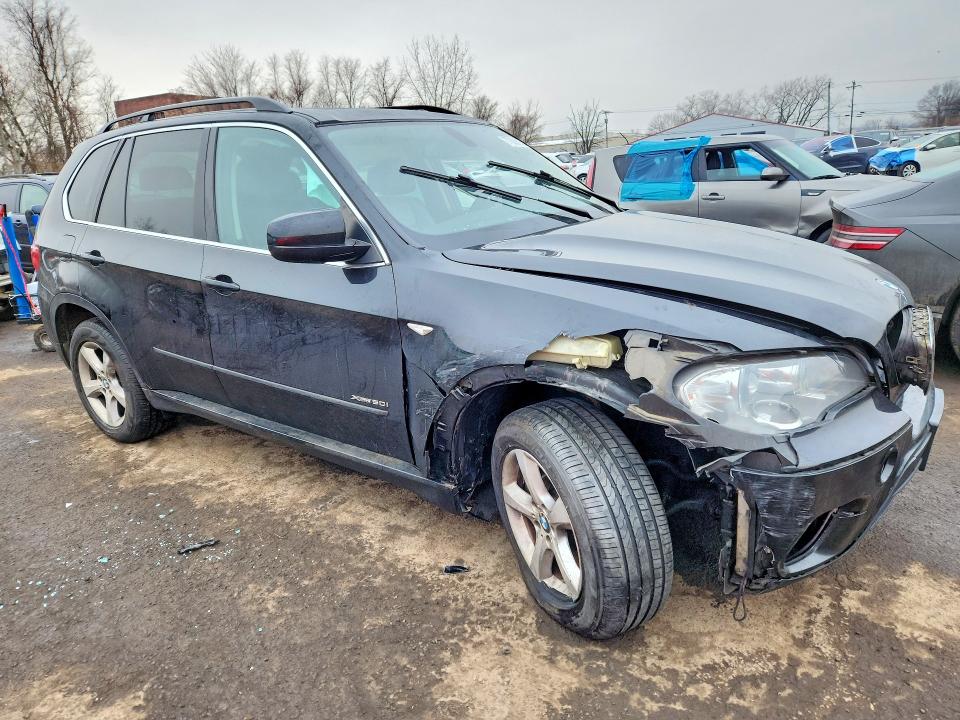 Photo 4 from auction – 2013 BMW X5 with VIN 5UXZV8C5XDL899547