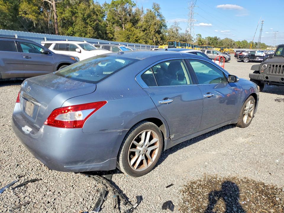 Photo 3 from auction – 2010 NISSAN MAXIMA S with VIN 1N4AA5AP2AC868288