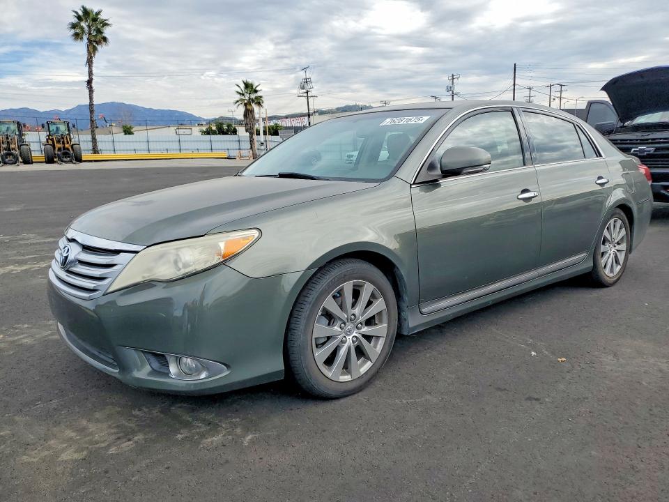 TOYOTA AVALON BAS 2011 con VIN 4T1BK3DB8BU377070 - Foto de la subasta