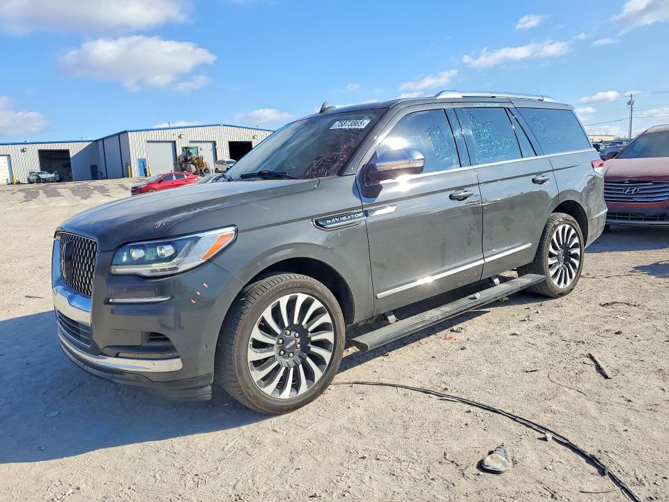 Photo 1 from auction – 2023 LINCOLN NAVIGATOR with VIN 5LMJJ2TG5PEL01651