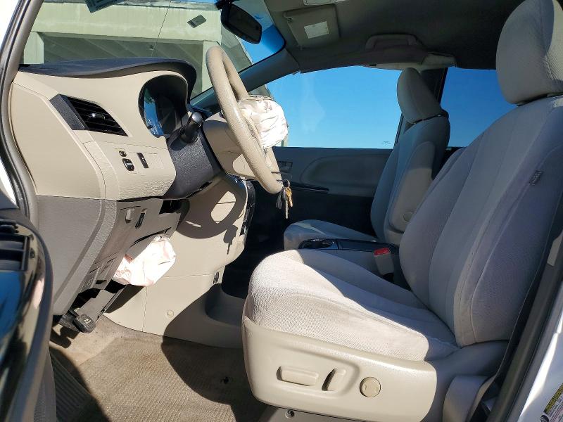 Photo 7 from auction – 2014 TOYOTA SIENNA with VIN 5TDKK3DC5ES500068