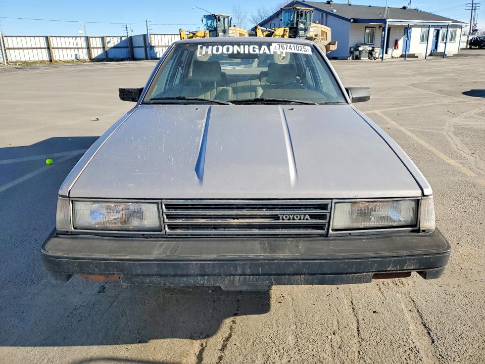 Foto 5 de la subasta – 1985 TOYOTA CAMRY DLX con VIN JT2SV12E6F0249400