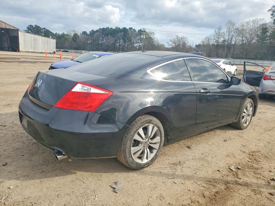 Photo 3 from auction – 2010 HONDA ACCORD with VIN 1HGCS1B80AA007690