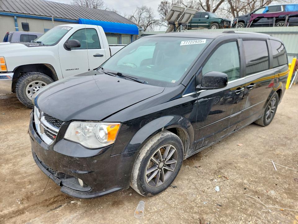DODGE GRAND CARAVAN 2017 مع رقم تعريف المركبة 2C4RDGCG2HR678196 - صورة من المزاد