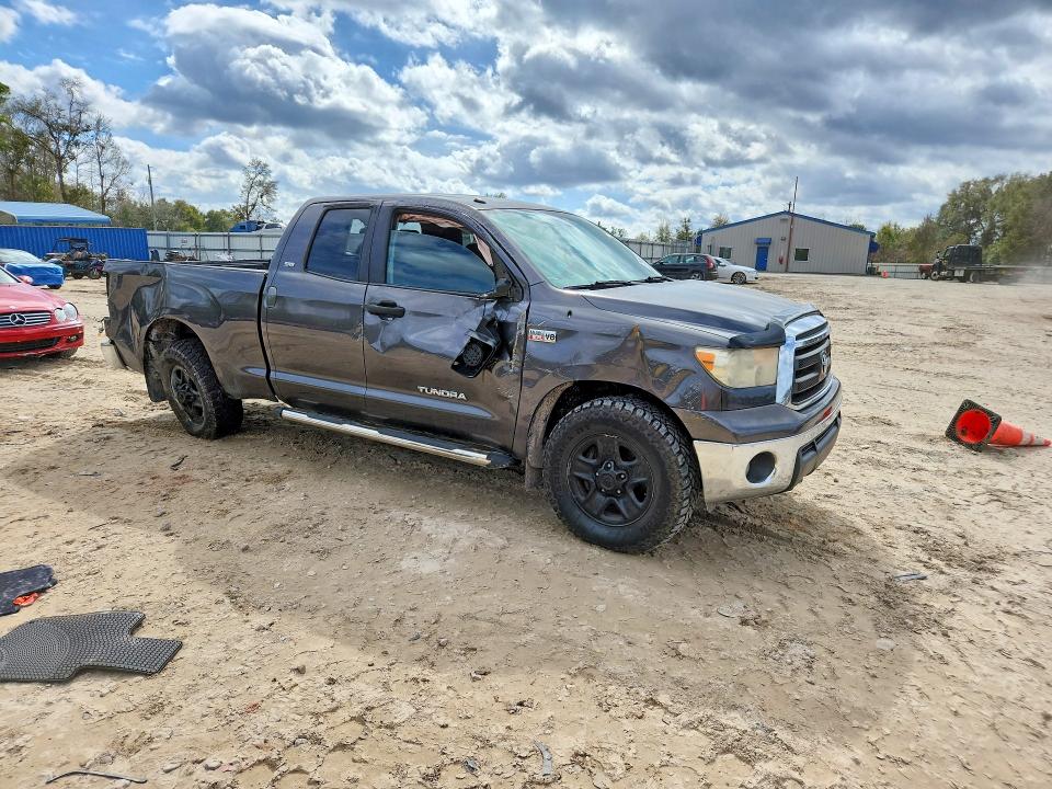 Photo 4 from auction – 2011 TOYOTA TUNDRA DOU with VIN 5TFRY5F12BX102326