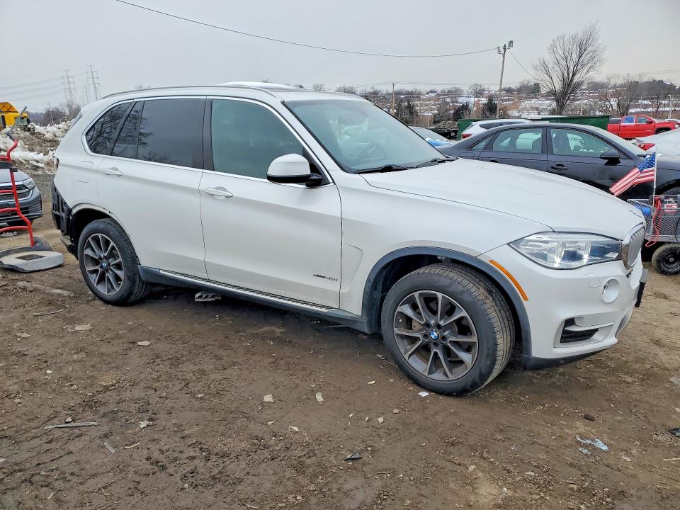 Photo 4 from auction – 2017 BMW X5 XDRIVE3 with VIN 5UXKR0C39H0V81643