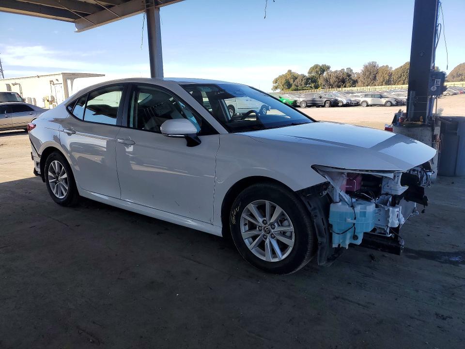 Photo 4 from auction – 2025 TOYOTA CAMRY with VIN 4T1DAACK0SU592816