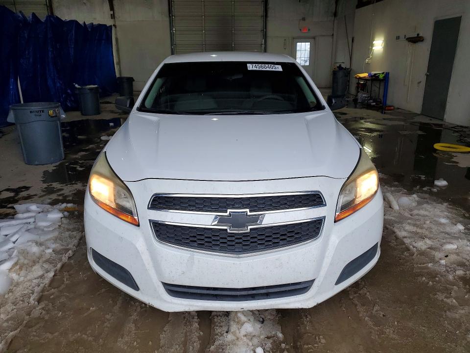 Photo 5 from auction – 2014 CHEVROLET MALIBU with VIN 1G11B5SL3EF144836