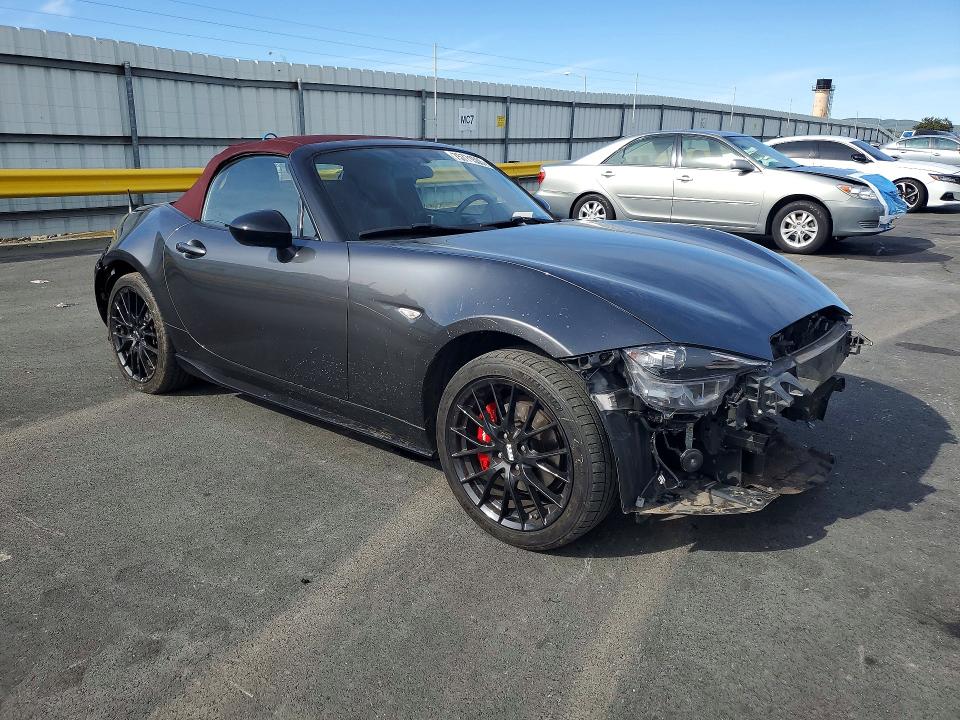 Photo 4 from auction – 2018 MAZDA MX-5 MIATA with VIN JM1NDAC73J0201921