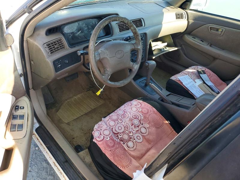 Photo 8 from auction – 2000 TOYOTA CAMRY LE with VIN 4T1BF22K3YU940830