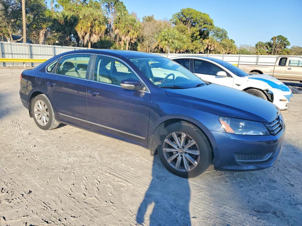 Photo 4 from auction – 2013 VOLKSWAGEN PASSAT with VIN 1VWCP7A36DC088676
