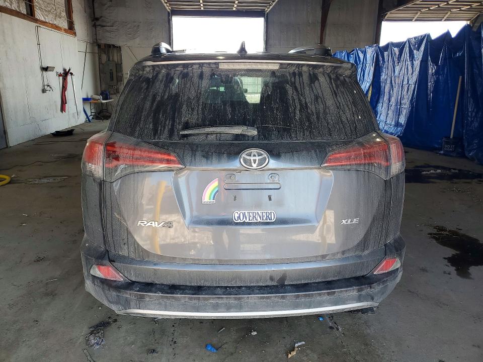 Photo 6 from auction – 2018 TOYOTA RAV4 ADVEN with VIN 2T3WFREV9JW440118