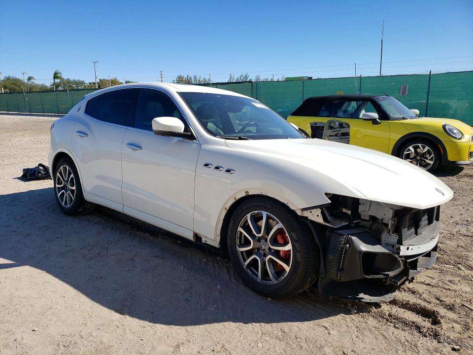Photo 4 from auction – 2021 MASERATI LEVANTE with VIN ZN661YUAXMX378525