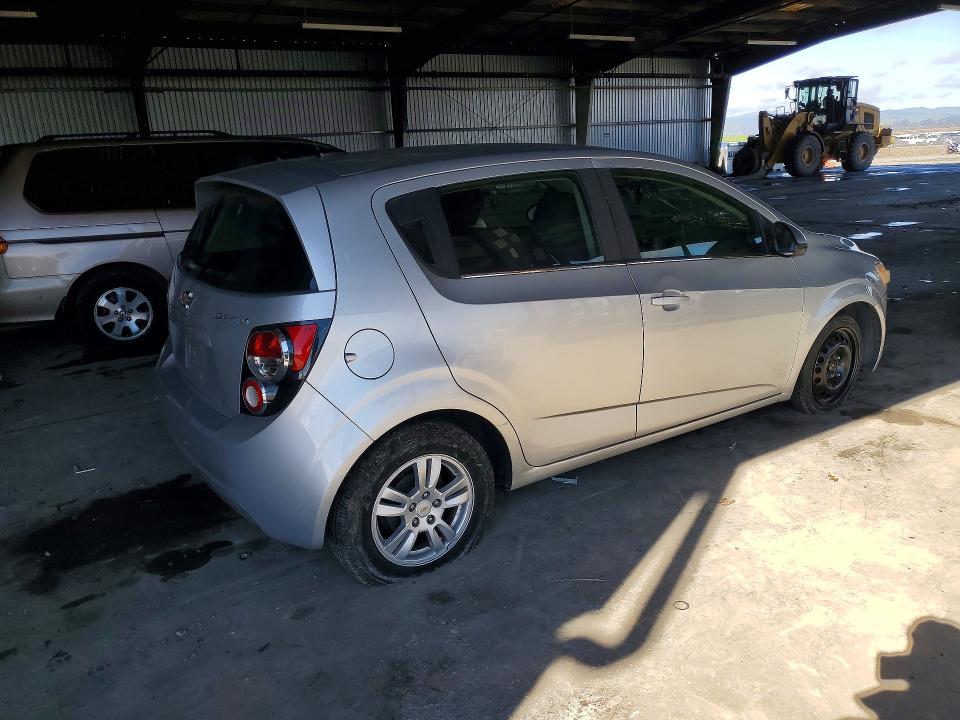 Photo 3 from auction – 2012 CHEVROLET SONIC LT with VIN 1G1JC6SH1C4164669