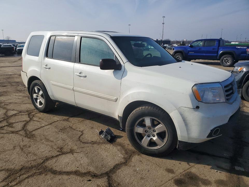 Photo 4 from auction – 2013 HONDA PILOT EXLN with VIN 5FNYF4H75DB067615