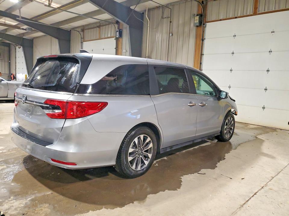 Photo 3 from auction – 2022 HONDA ODYSSEY EX with VIN 5FNRL6H79NB047698