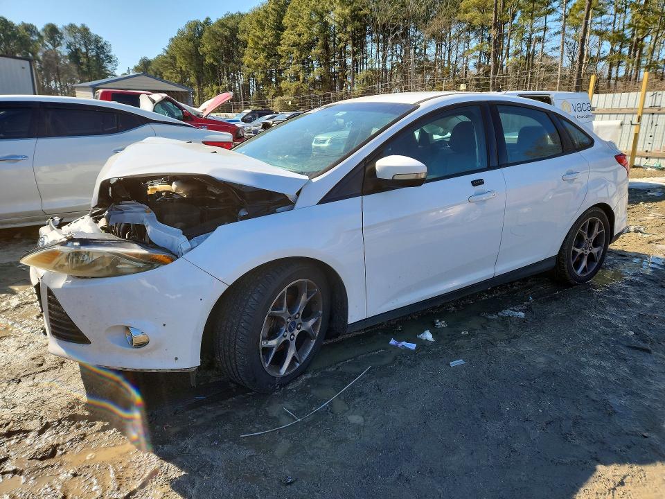 FORD FOCUS SE 2014 with VIN 1FADP3F2XEL232527 - Photo from auction
