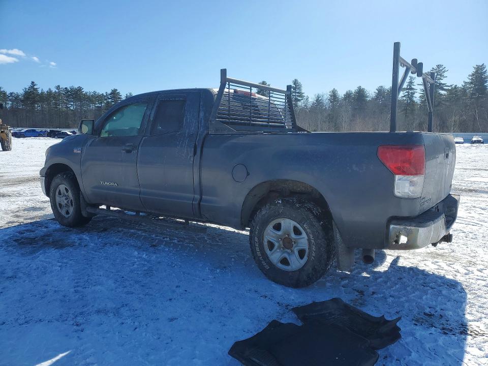 Photo 2 from auction – 2011 TOYOTA TUNDRA with VIN 5TFUY5F14BX203135
