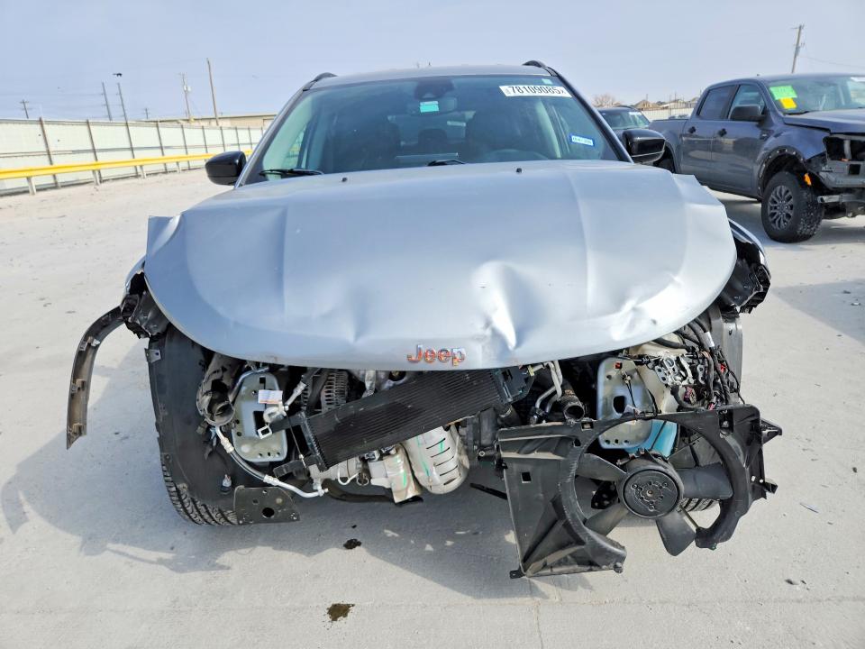 Photo 5 from auction – 2022 JEEP COMPASS with VIN 3C4NJDFB2NT164492