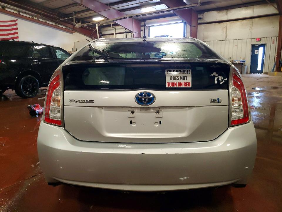 Photo 6 from auction – 2013 TOYOTA PRIUS with VIN JTDKN3DU3D5566252