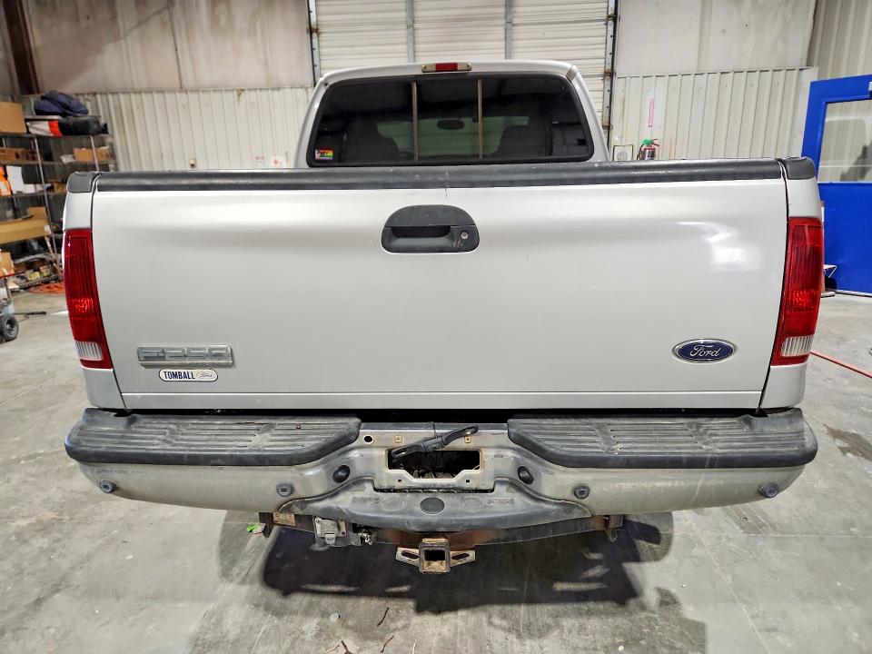 Zdjęcie 6 z aukcji – 2005 FORD F250 z VIN 1FTSW21P15EA82829
