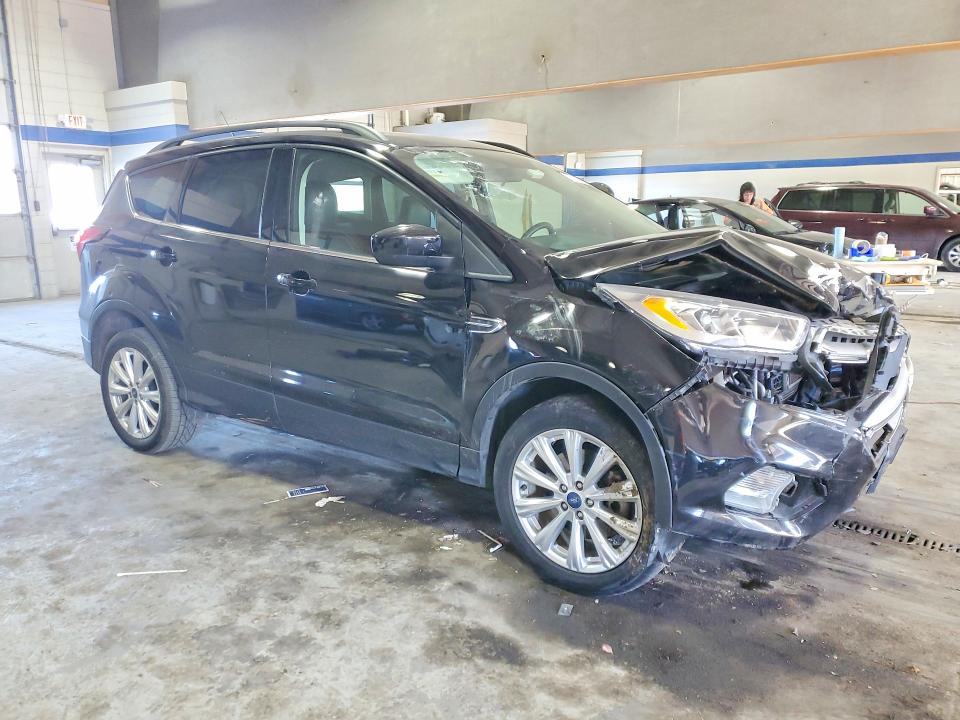 Photo 4 from auction – 2019 FORD ESCAPE with VIN 1FMCU9HD8KUA23224