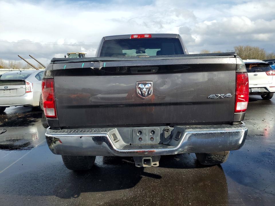 Photo 6 from auction – 2016 RAM 2500 with VIN 3C6UR5CLXGG119388