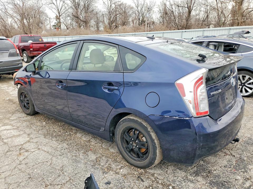 Photo 2 from auction – 2015 TOYOTA PRIUS with VIN JTDKN3DU5F0430589