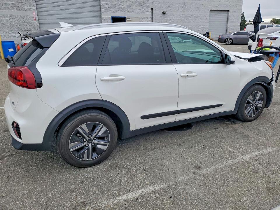 Photo 3 from auction – 2022 KIA NIRO with VIN KNDCB3LC6N5548657
