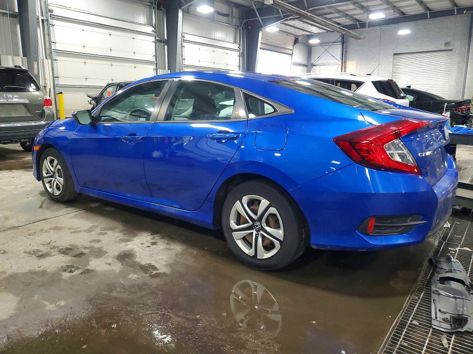Photo 2 from auction – 2018 HONDA CIVIC with VIN 19XFC2F5XJE020524