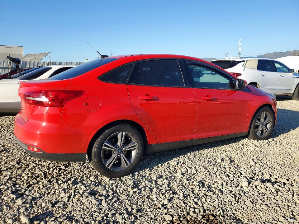 Photo 3 from auction – 2017 FORD FOCUS SE with VIN 1FADP3FE3HL277792