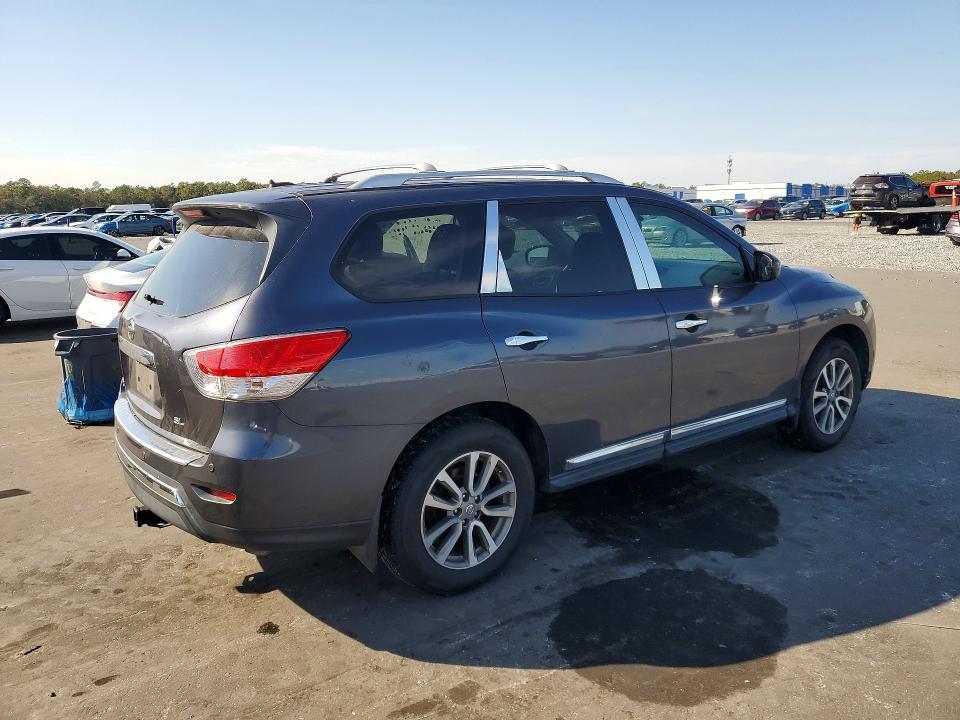 Photo 3 from auction – 2013 NISSAN PATHFINDER with VIN 5N1AR2MN2DC667048