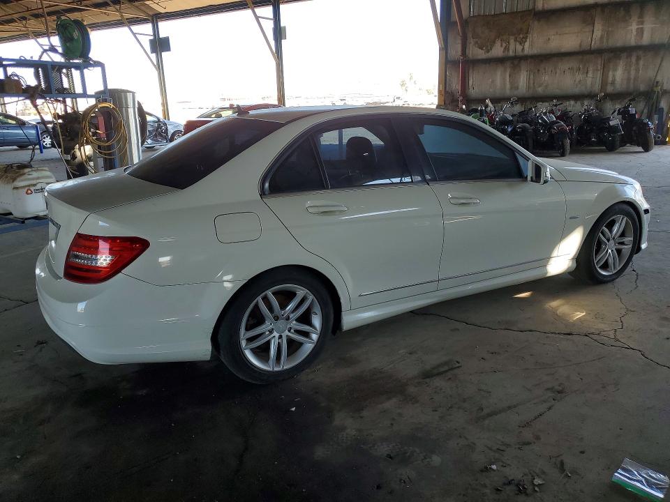 Photo 3 from auction – 2012 MERCEDES-BENZ C with VIN WDDGF4HB1CA619897