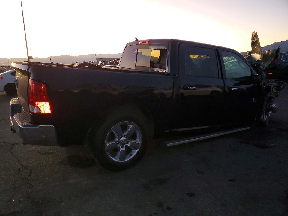 Photo 3 from auction – 2017 RAM 1500 with VIN 1C6RR6LT7HS551023