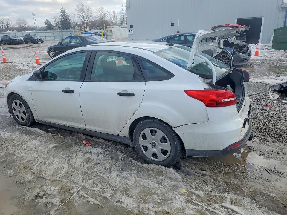 Photo 2 from auction – 2016 FORD FOCUS with VIN 1FADP3E23GL378174