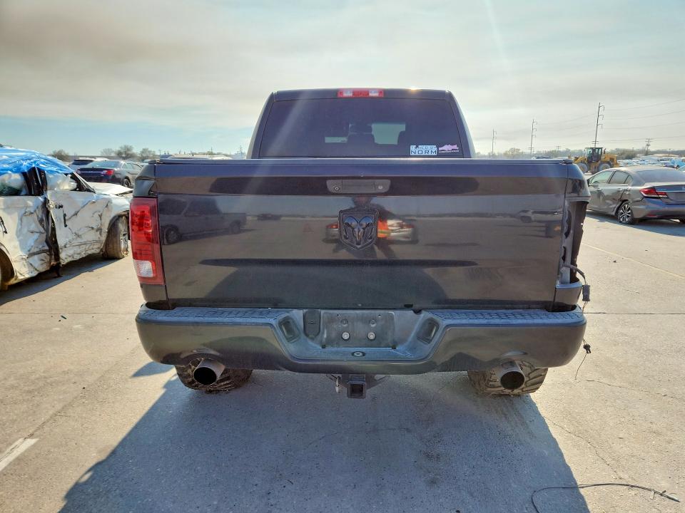 Снимка 6 от търг – 2014 RAM 1500 с VIN 3C6RR6KT4EG269071