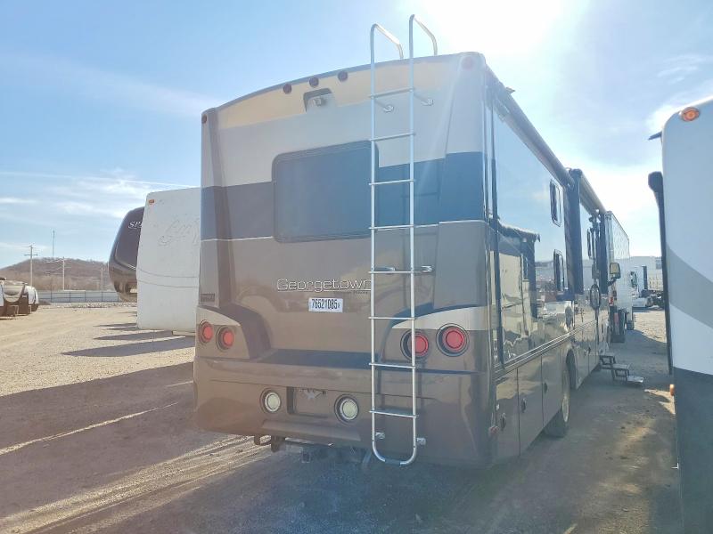 Photo 4 from auction – 2011 FORD F53 with VIN 1F66F5DY5B0A00555